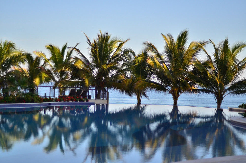 Playa Escondida Beach Club Aparthotel Tela Exterior photo